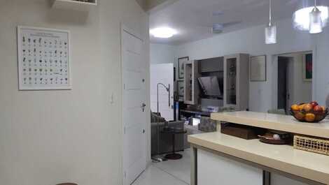 Linda Casa com Piscina em Zimbros