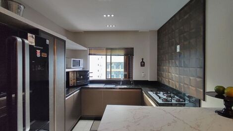 Luxurious Penthouse with 7 bedrooms in Meia Praia - Itapema/SC