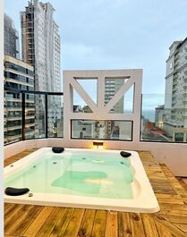 Luxurious Penthouse with 7 bedrooms in Meia Praia - Itapema/SC