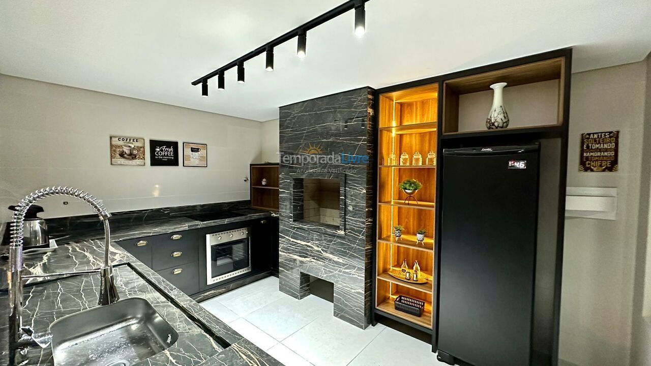 Apartment for vacation rental in Itapema (Meia Praia)