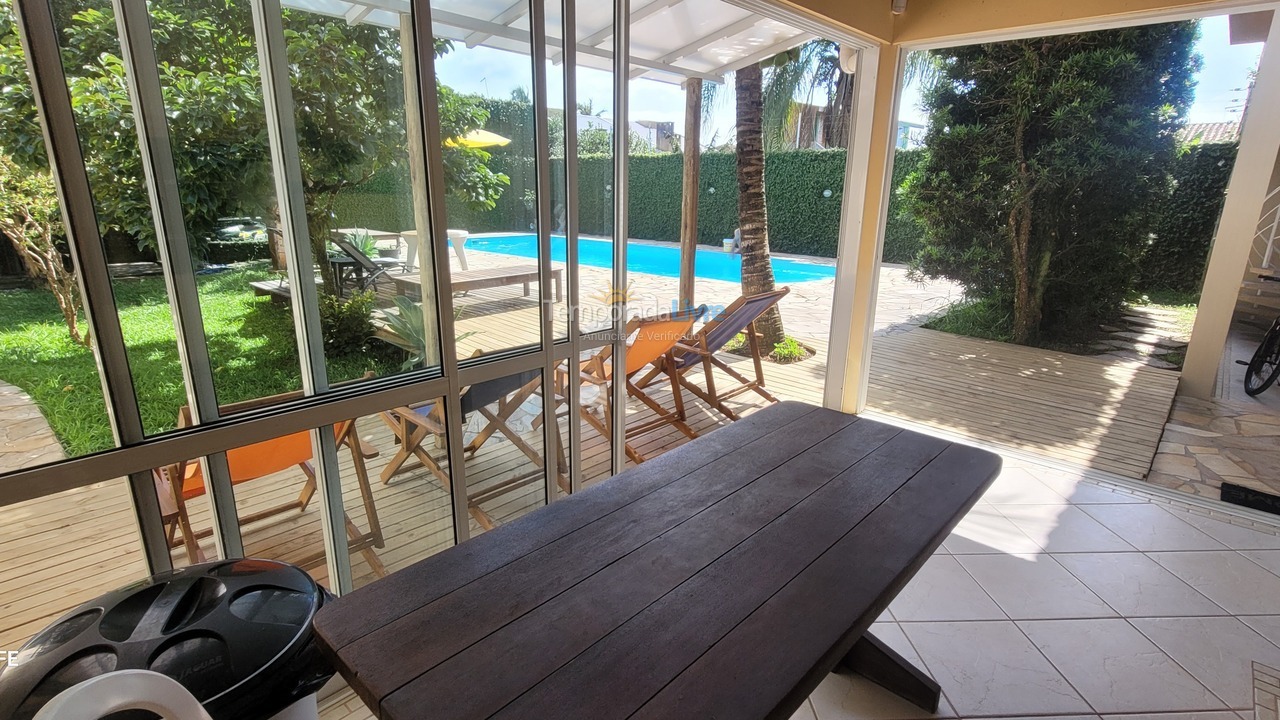 Casa para alquiler de vacaciones em Guaratuba (Nereidas)