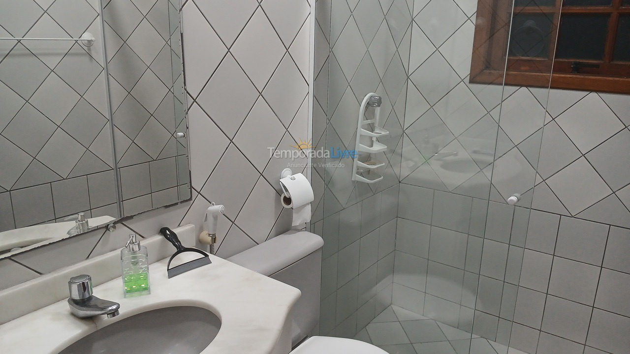 Casa para alquiler de vacaciones em Bertioga (Maitinga)