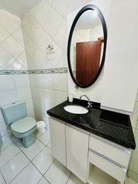 Lindo Sobrado espaçoso com 3 dormitórios!