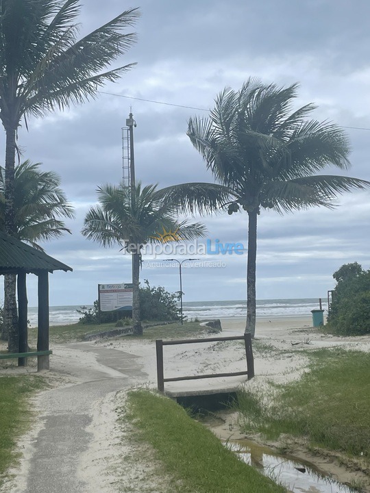 Casa para aluguel de temporada em Bertioga (Praia de Guaratuba)