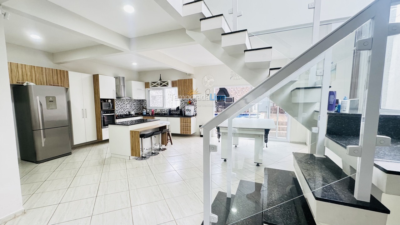 House for vacation rental in Caraguatatuba (Martim de Sá)