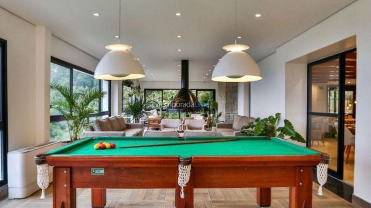 Apartamento para aluguel de temporada em Campos do Jordão (Jardim Belvedere)