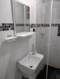 Hermoso kit ❤️ nuevo en el sitio web cerca del acuario