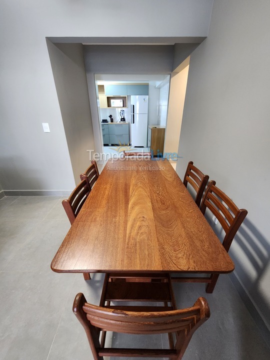 Apartamento para aluguel de temporada em Itapema (Meia Praia)