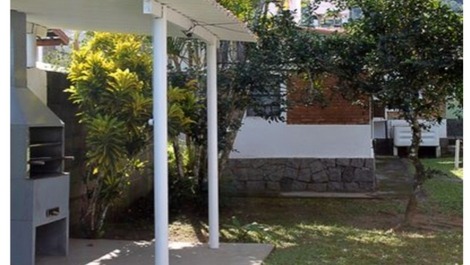 Casa Frente al Mar / Condominio /18 personas/ Cala Ubatuba/ Precio justo