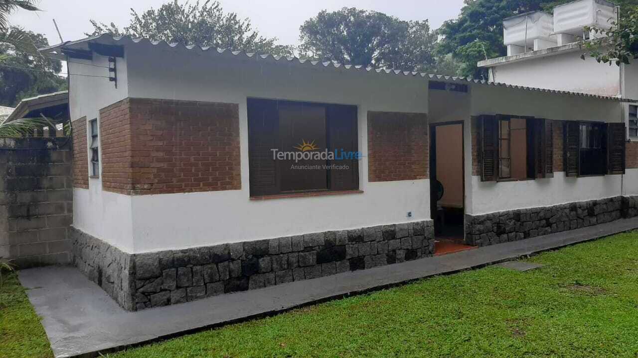 Casa para alquiler de vacaciones em Ubatuba (Praia Enseada)