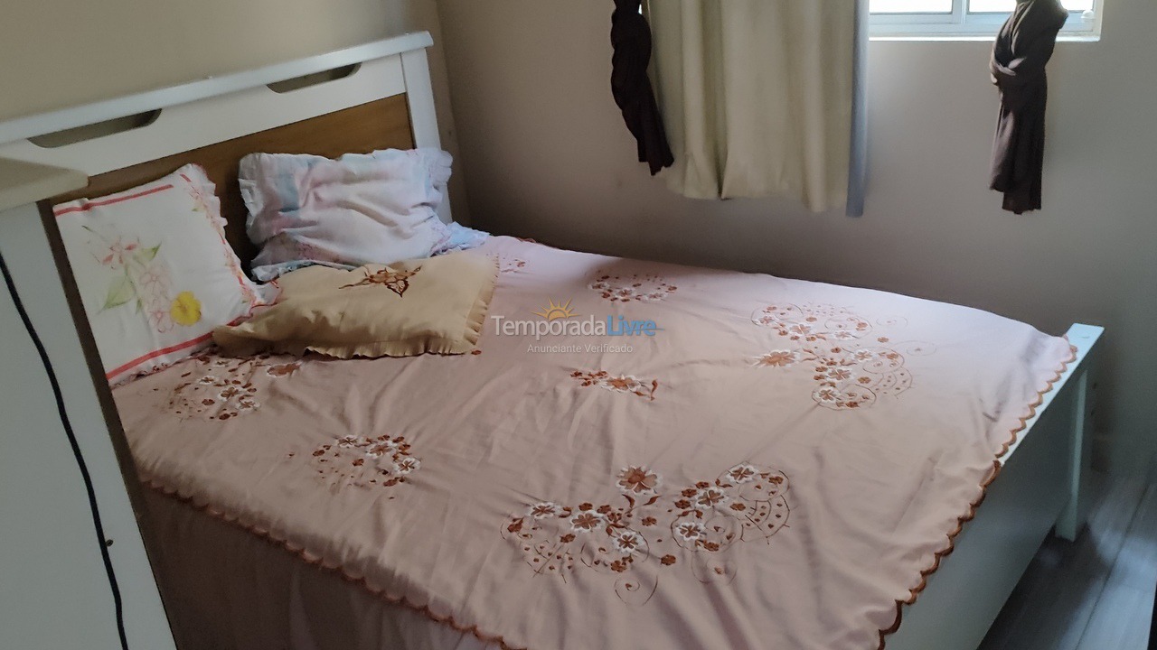 Casa para aluguel de temporada em Guaratuba (Coroados)