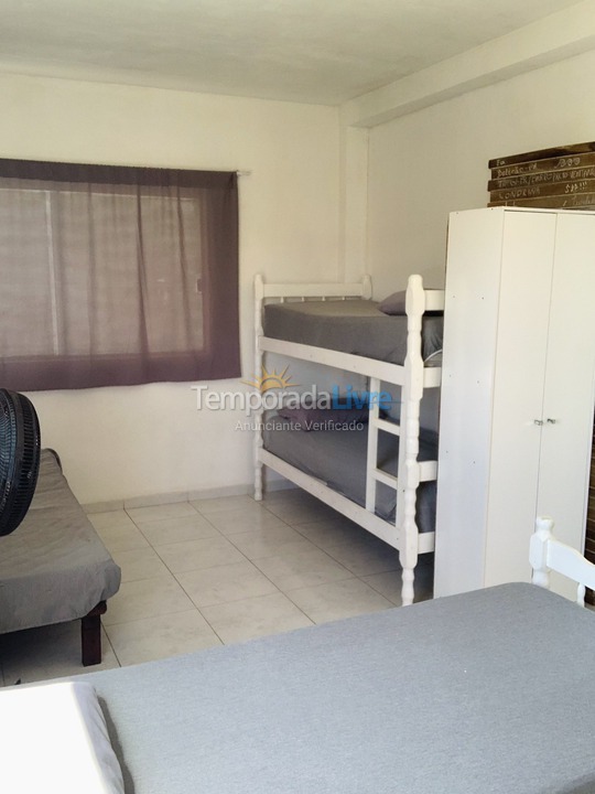 Casa para alquiler de vacaciones em Itapoá (Volta Ao Mundo I)