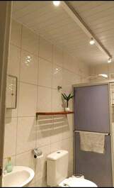 Terraza de casa de playa con mesa de billar con vista al mar - Itapoá SC