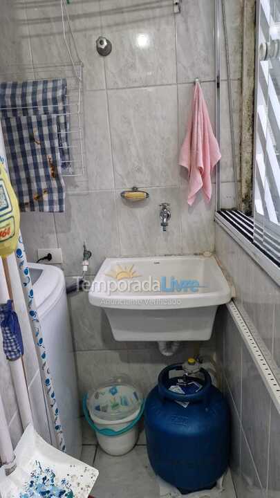 Apartamento para aluguel de temporada em Guarujá (Pitangueiras)