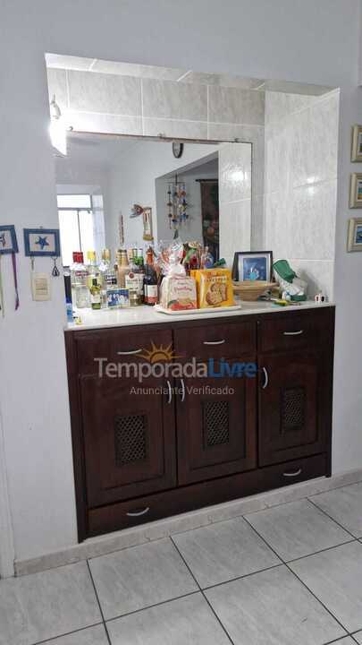 Apartamento para aluguel de temporada em Guarujá (Pitangueiras)