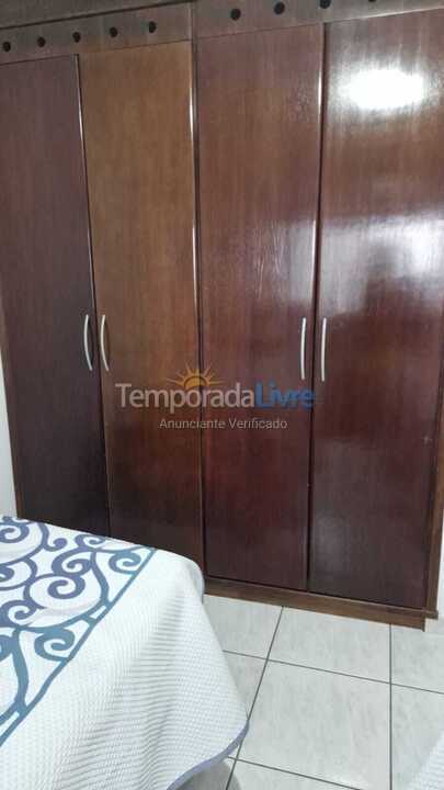 Apartamento para aluguel de temporada em Guarujá (Pitangueiras)