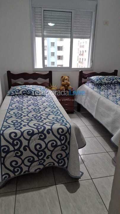 Apartamento para aluguel de temporada em Guarujá (Pitangueiras)