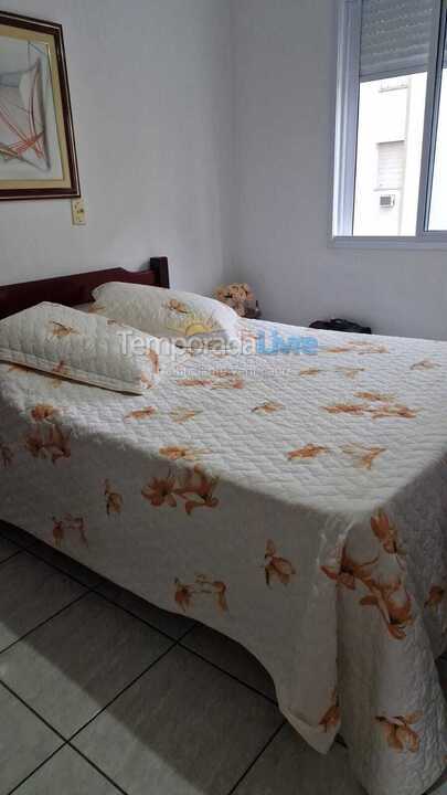 Apartamento para aluguel de temporada em Guarujá (Pitangueiras)