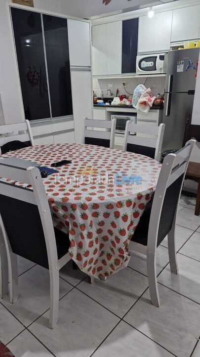 Apartamento para aluguel de temporada em Guarujá (Pitangueiras)