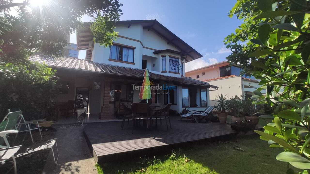 Casa para alquiler de vacaciones em Bombinhas (Mariscal)