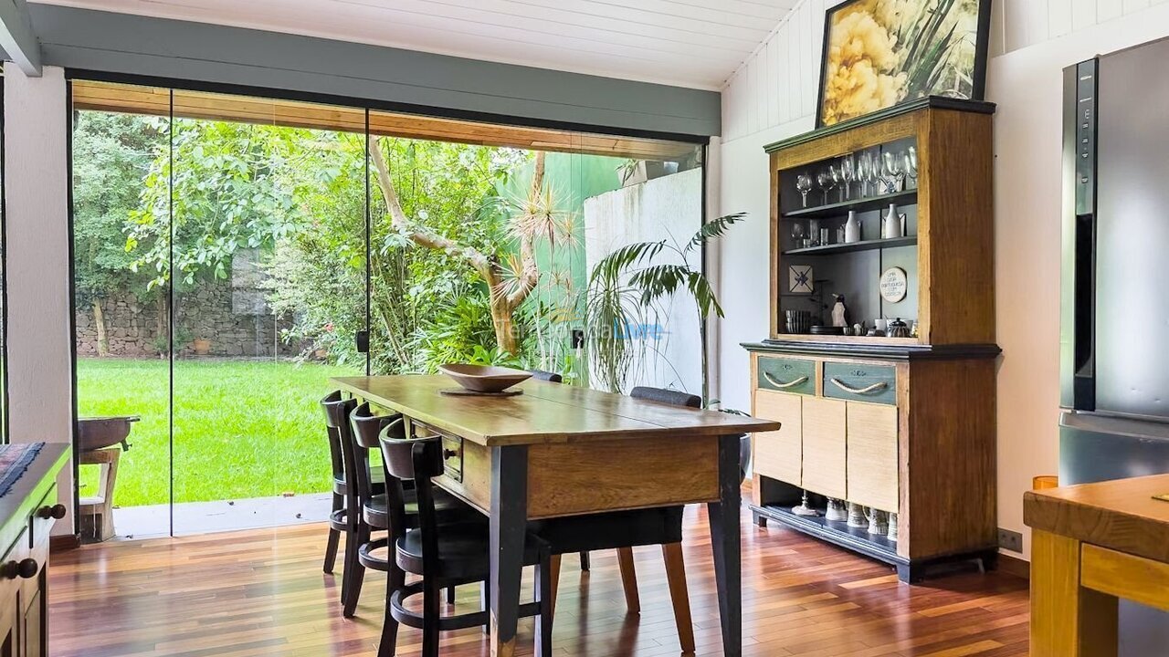 Casa para aluguel de temporada em Carapicuíba (Granja Viana)