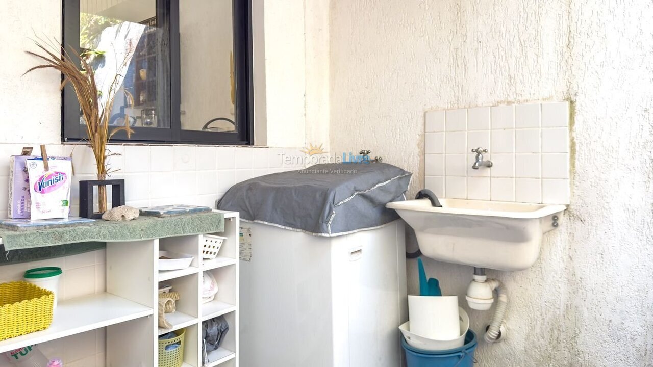 Casa para aluguel de temporada em Carapicuíba (Granja Viana)