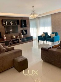 LARGE APARTMENT IN THE CENTRAL OF MEIA PRAIA