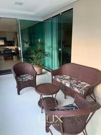 LARGE APARTMENT IN THE CENTRAL OF MEIA PRAIA