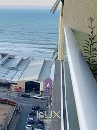 LARGE APARTMENT IN THE CENTRAL OF MEIA PRAIA