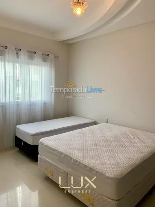 Apartment for vacation rental in Itapema (Meia Praia)