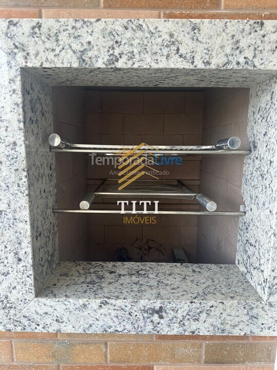 Apartamento para aluguel de temporada em Bombinhas (Canto Grande)