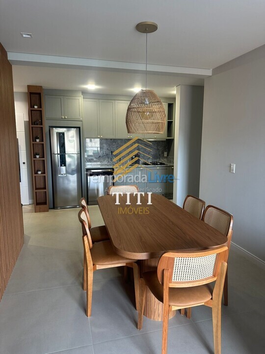 Apartamento para aluguel de temporada em Bombinhas (Canto Grande)