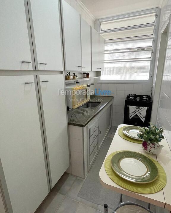 Apartamento para aluguel de temporada em Guarujá (Pitangueiras)