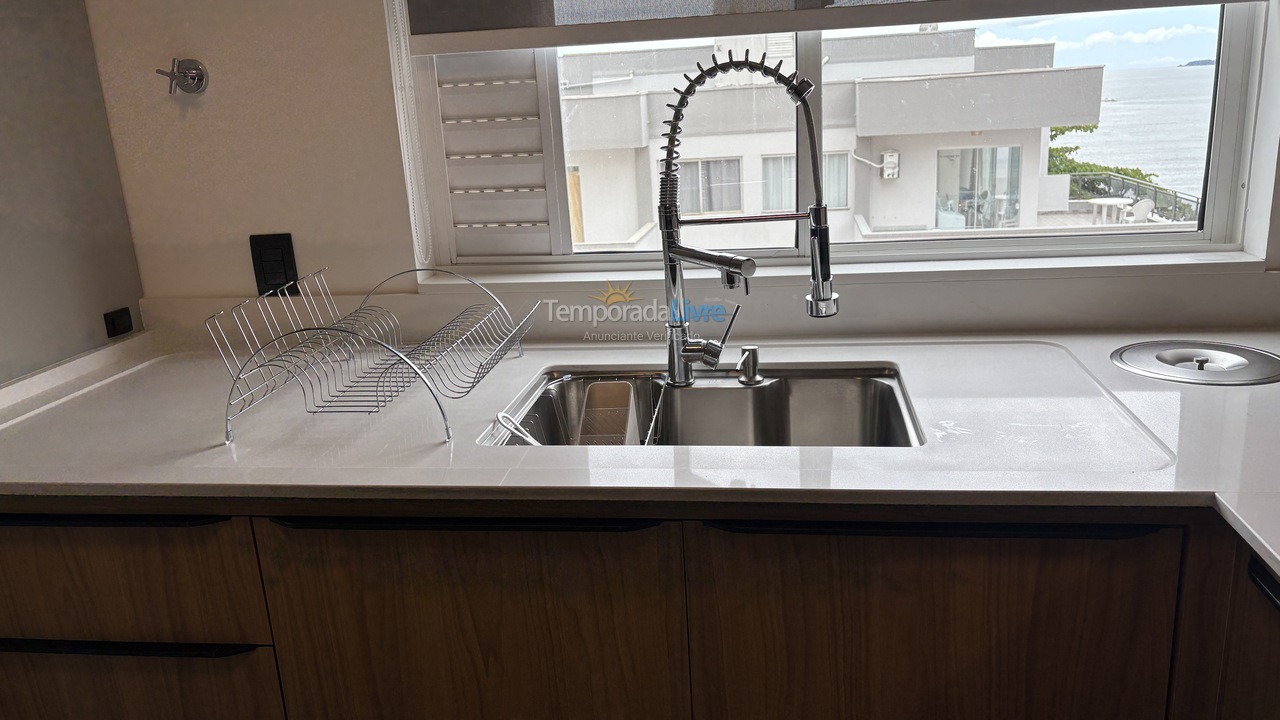 Apartamento para alquiler de vacaciones em Itapema (Meia Praia)