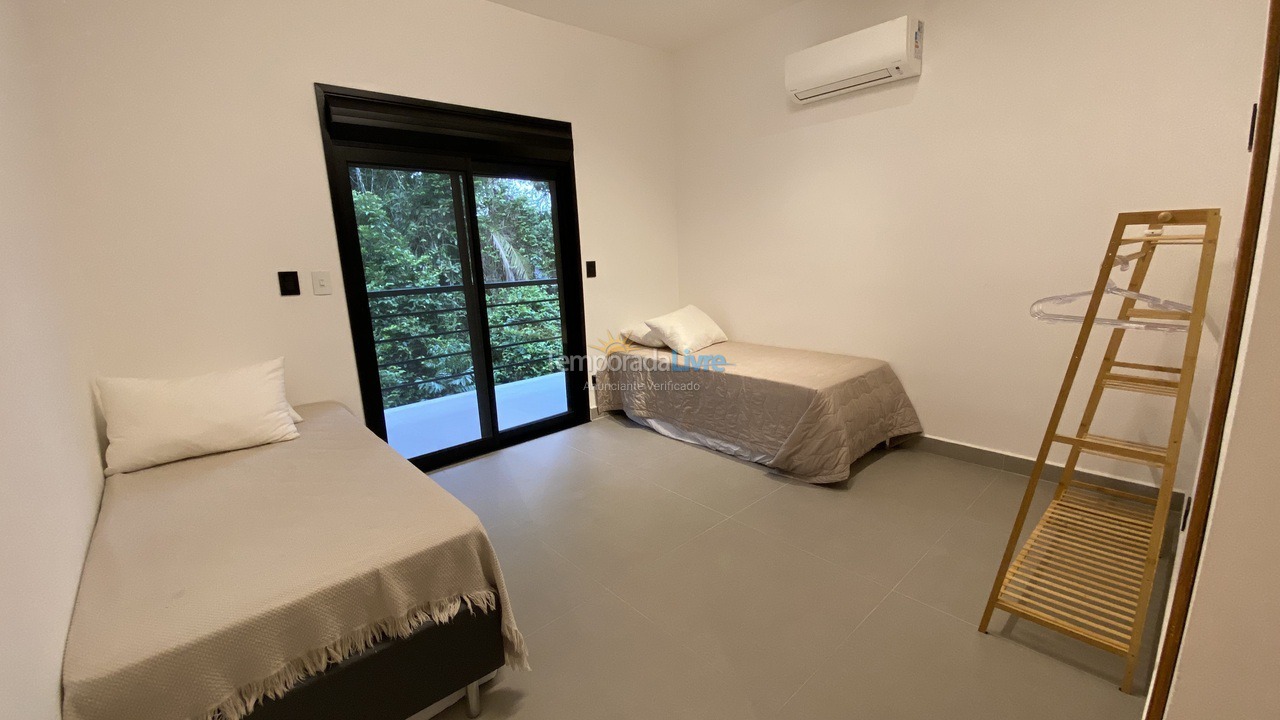 House for vacation rental in Bertioga (Bertioga Praia de Guaratuba)