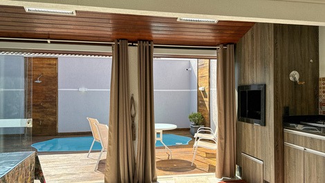 Cove with 3 suites and swimming pool