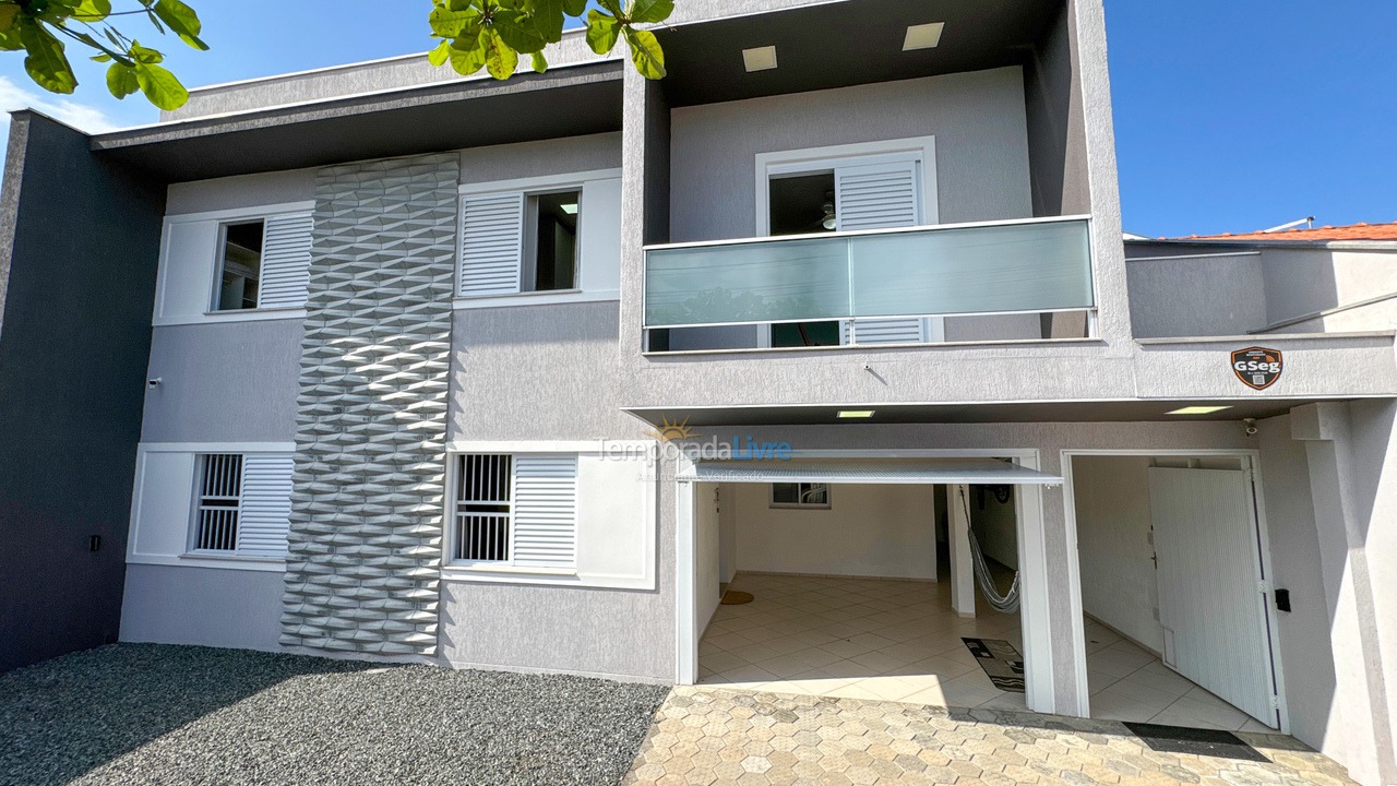 House for vacation rental in São Francisco do Sul (Enseada)