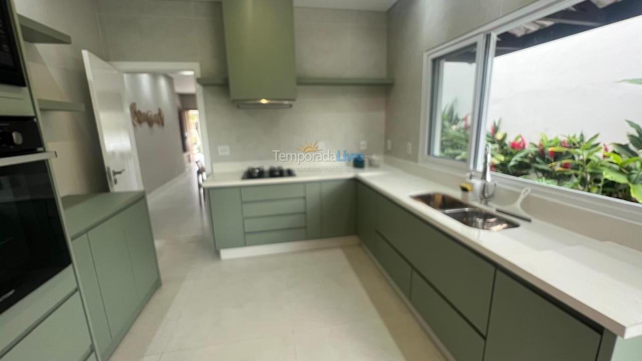 House for vacation rental in Bertioga (Condominio Morada da Praia)