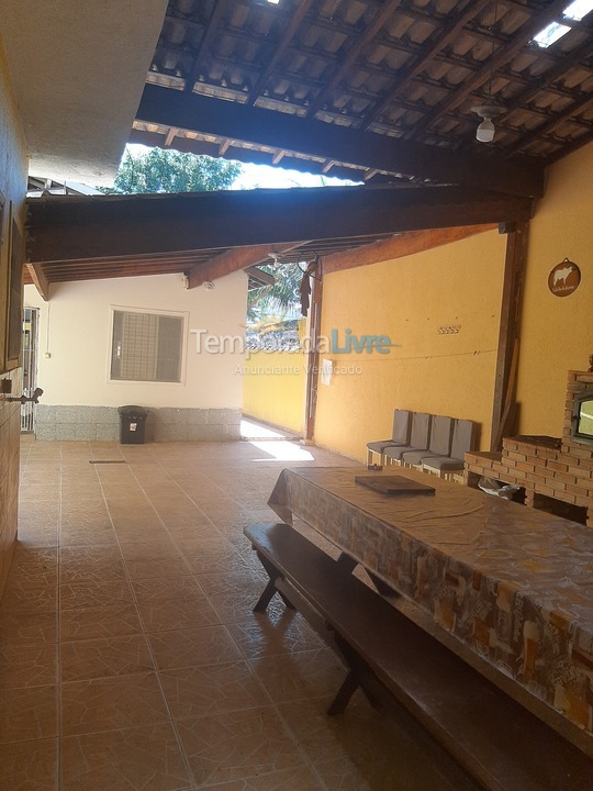 Casa para aluguel de temporada em Praia Grande (Aviação)