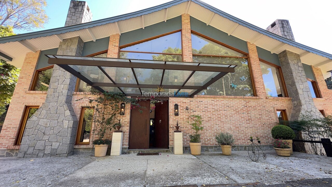 Casa para alquiler de vacaciones em Campos do Jordão (Pedra do Fogo)