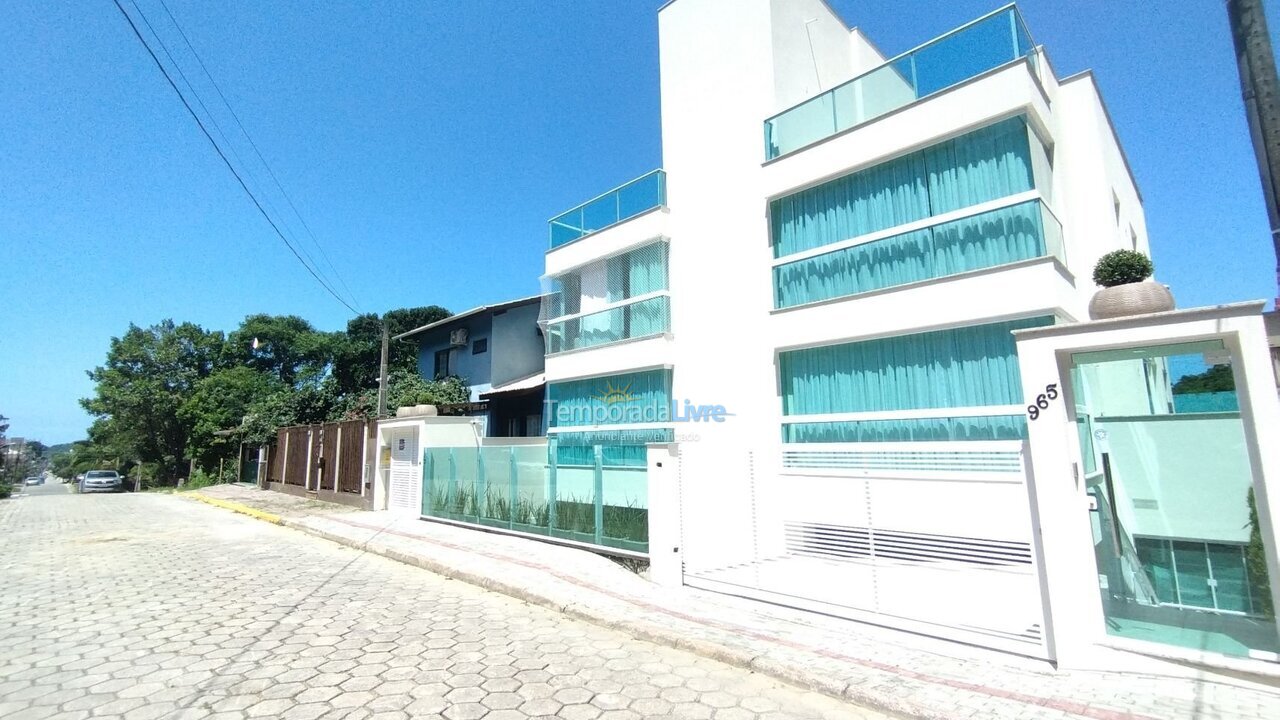 Apartment for vacation rental in Bombinhas (Praia de Bombinhas)