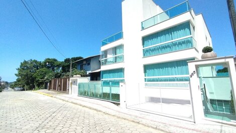 At the Bombinhas Center