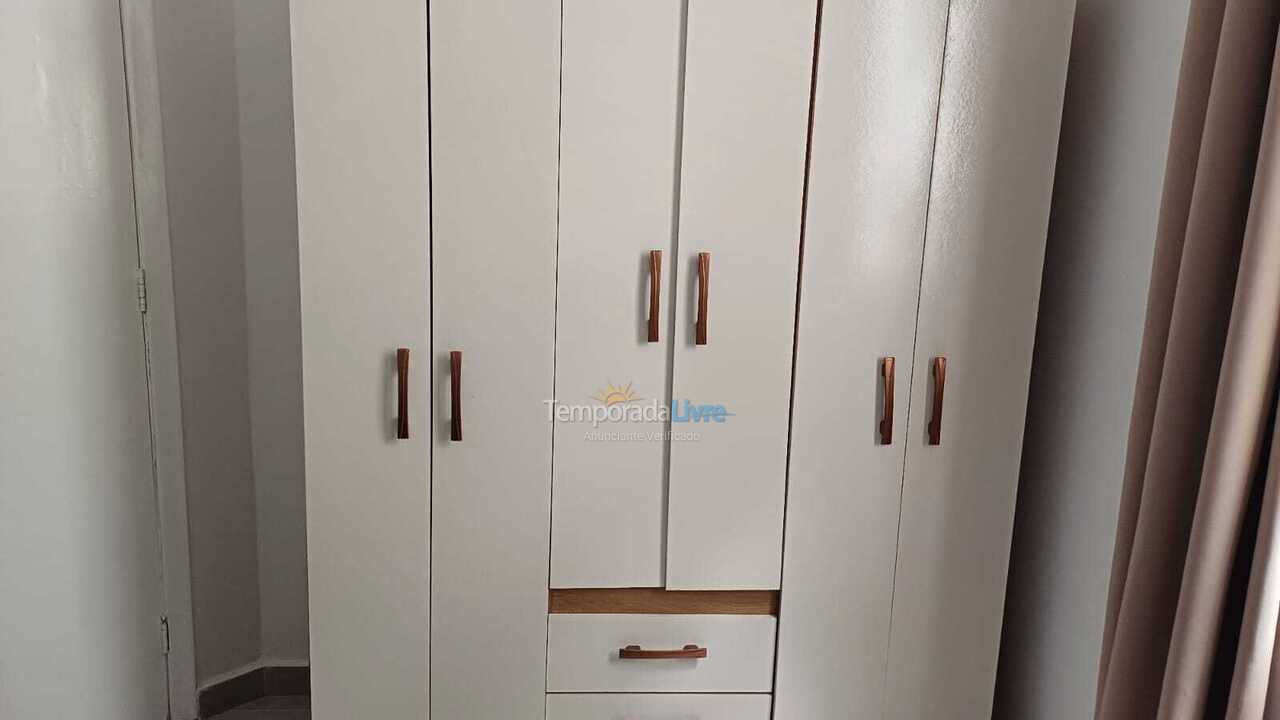 Apartamento para aluguel de temporada em Guaratuba (Praia Central)