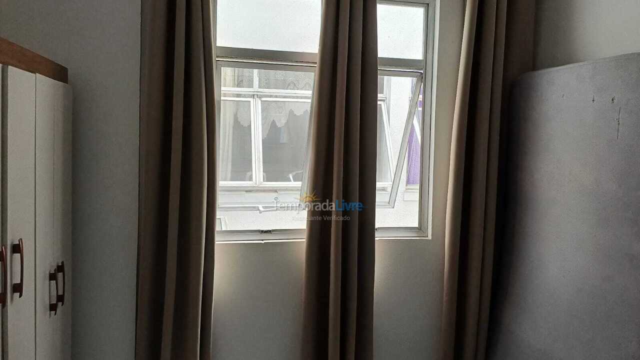 Apartamento para aluguel de temporada em Guaratuba (Praia Central)