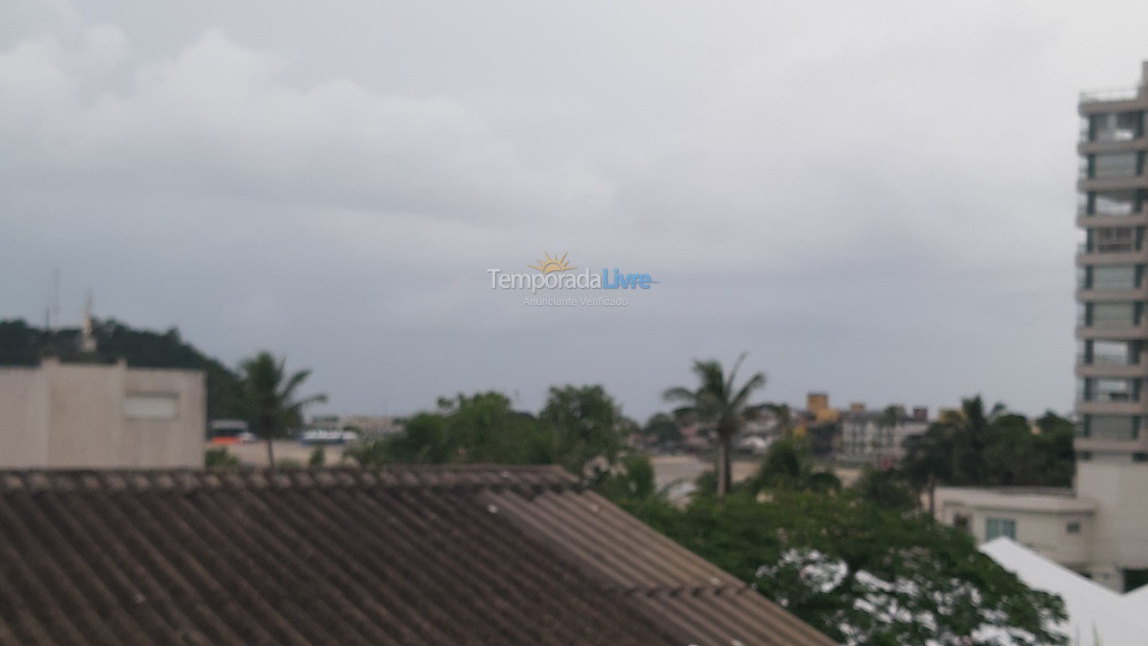 Apartamento para aluguel de temporada em Guaratuba (Praia Central)