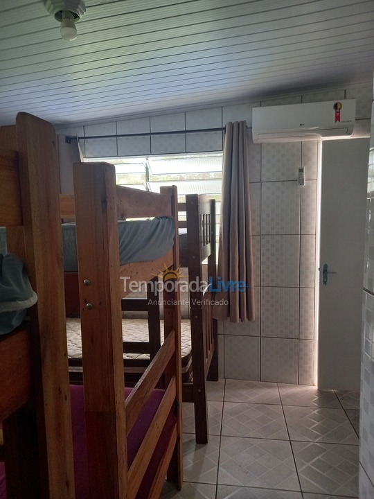 Chácara / sítio para aluguel de temporada em Itanhaém (Parque Vergara)