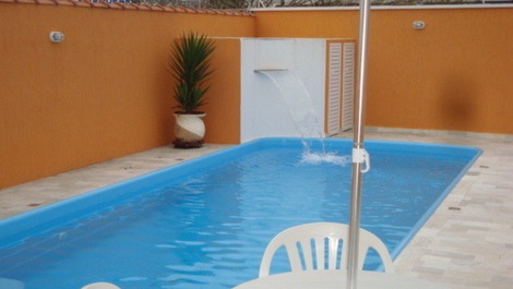 Casa de Temporada em Peruíbe com Piscina Adulto e Infantil