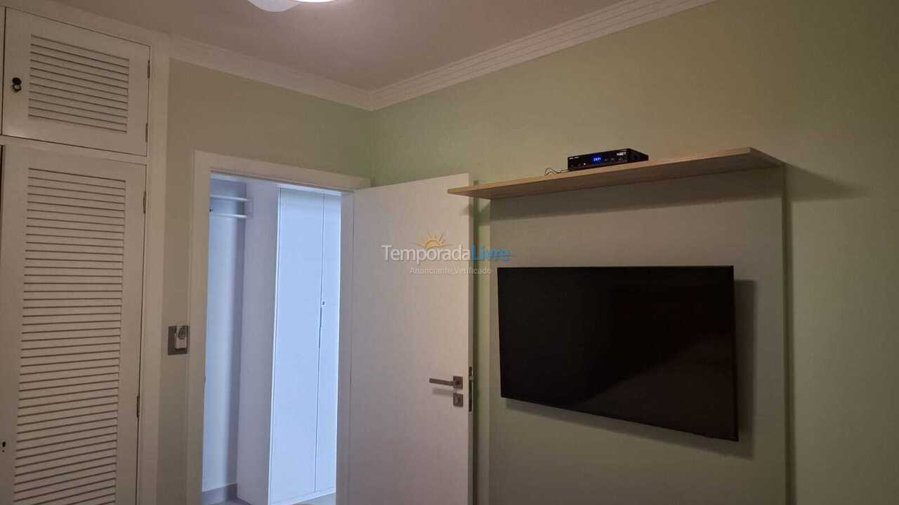 Apartment for vacation rental in Guarujá (Pitangueiras)