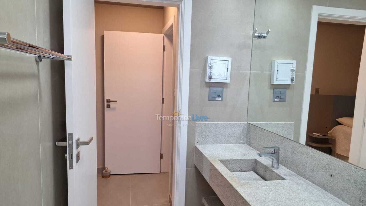 Apartment for vacation rental in Guarujá (Pitangueiras)