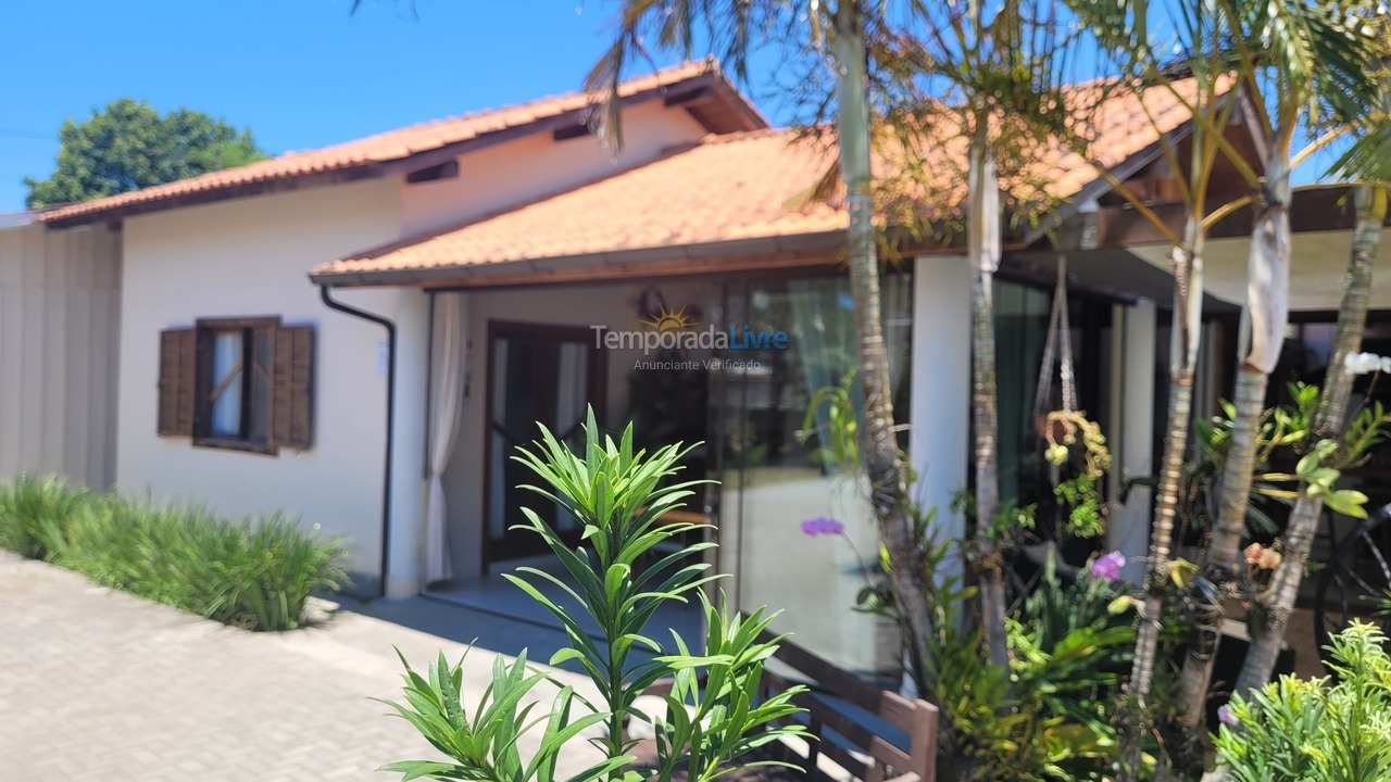 Casa para alquiler de vacaciones em Florianopolis (Campeche)